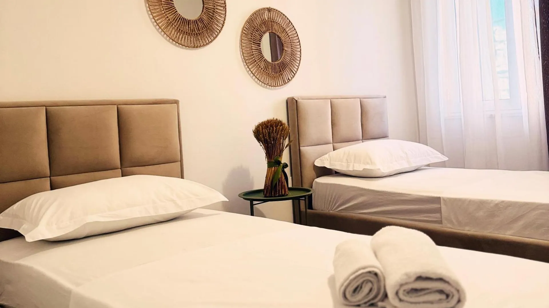 Enol Plazza Apartment Tirana 0*,  Albania